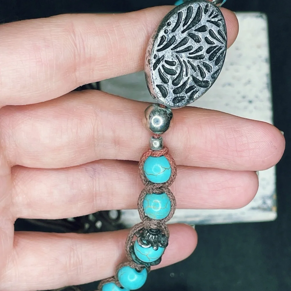 4032u. Brown Handmade Southwest Wrap Howlite Turquoise Color Bracelet